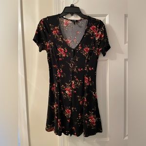 Forever 21 women’s floral dress